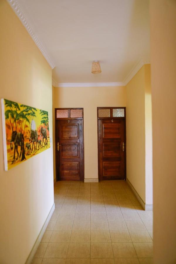 Hostel White House Of Tanzania Arusha Exterior foto